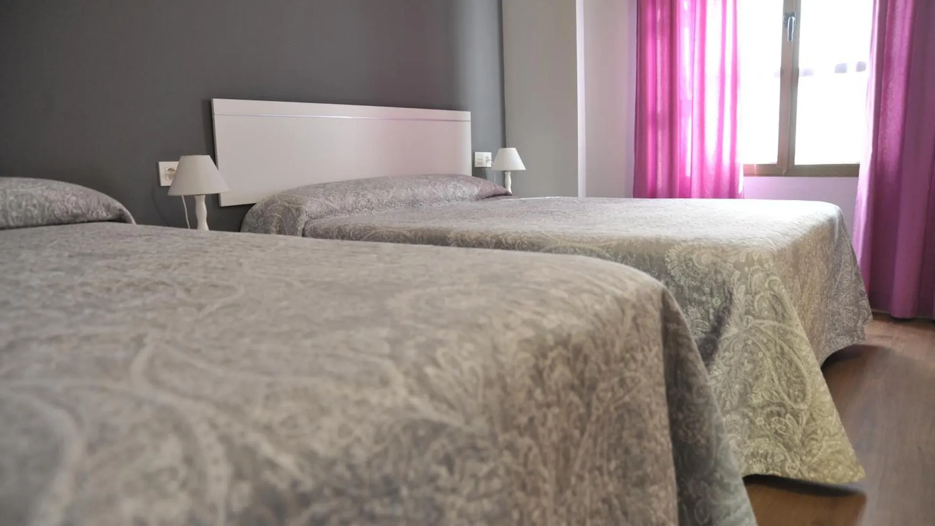 Aparthotel Home Granada Trinidad