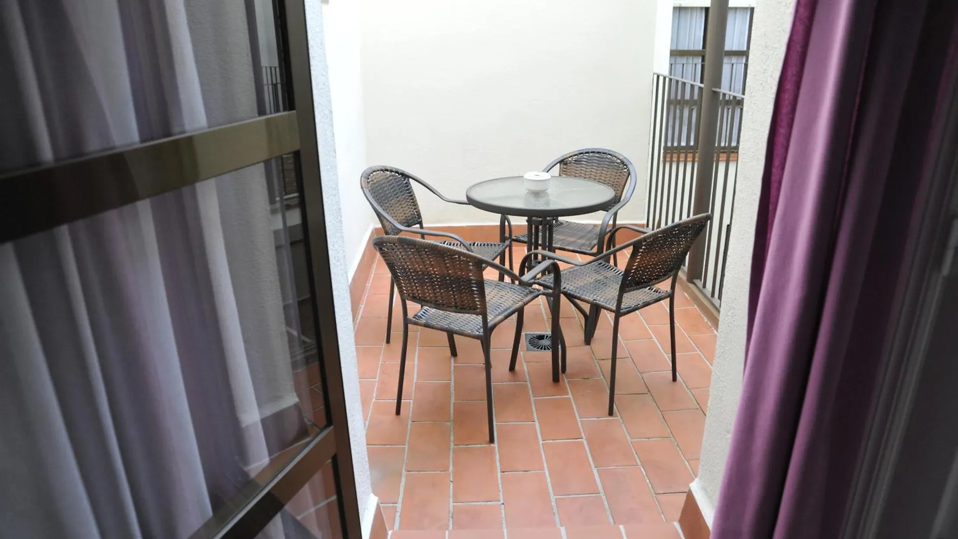 Aparthotel Home Granada Trinidad